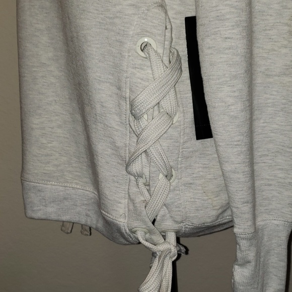 Absolutely fit oatmeal colored side tie sweater - Picture 4 of 6